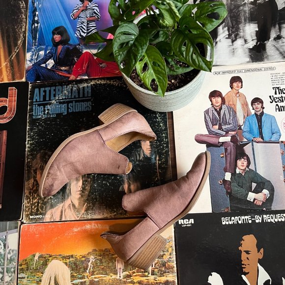 Qupid Light Pink Leather Loafers - Picture 1 of 4